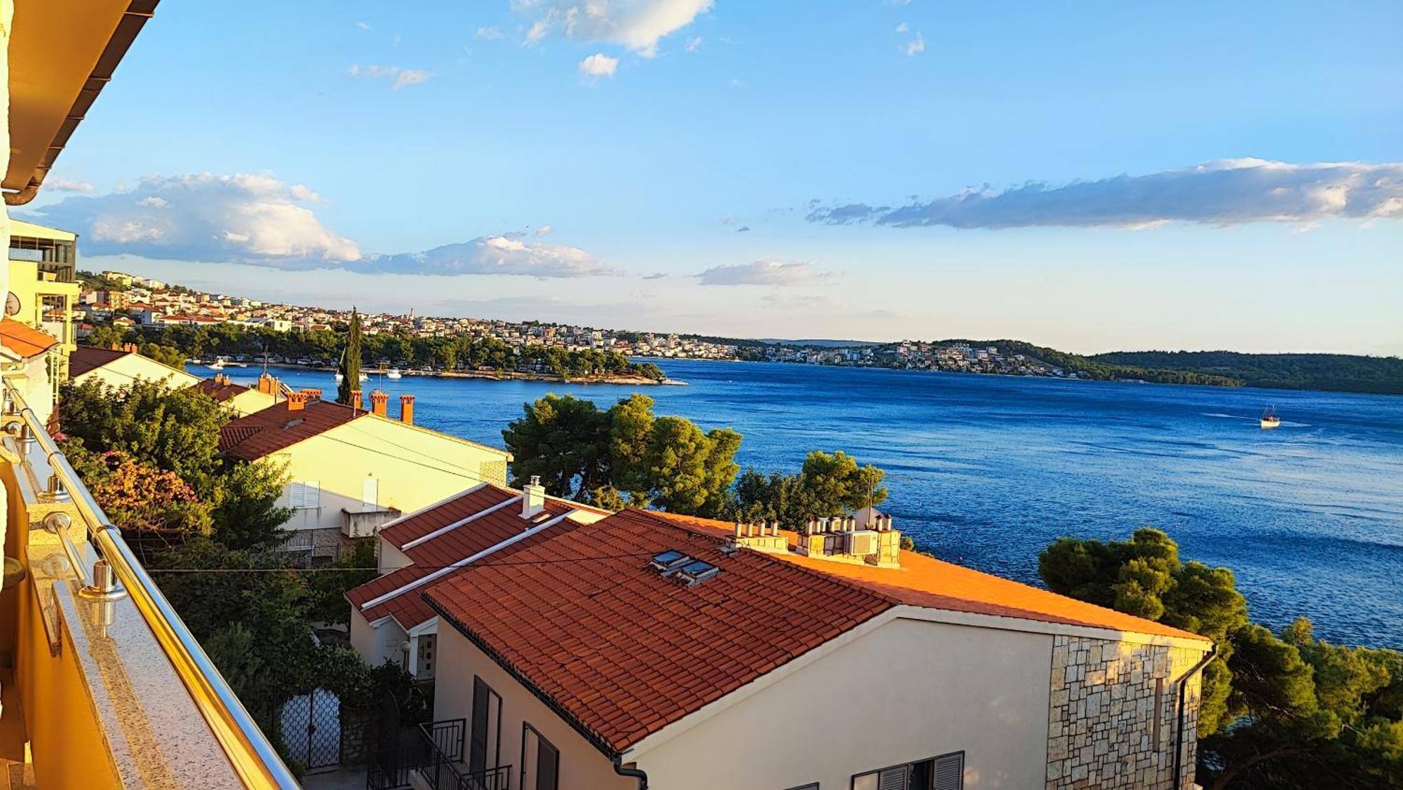 Villa Penava, Private Beach, Pool And 7Min To Trogir Exterior foto